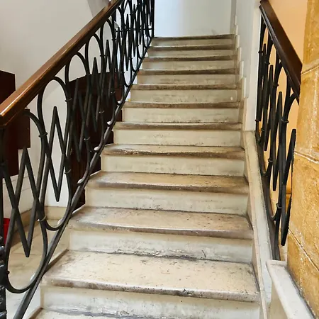 Zuppetta Urban Station Apartment