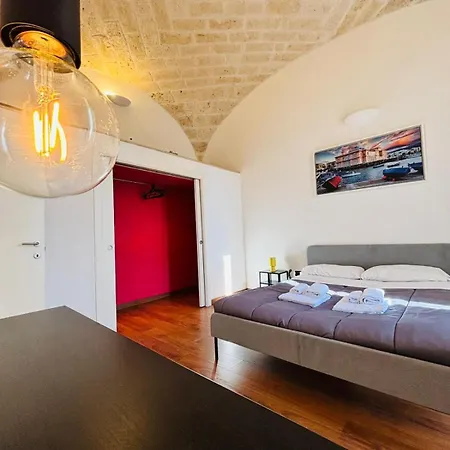 Zuppetta Urban Station Apartman *